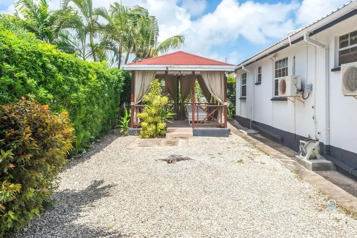 別荘 Beachy Cottage I Kitchen I Wi-Fi I Shaded Cabana I Parking サンフィリップ
