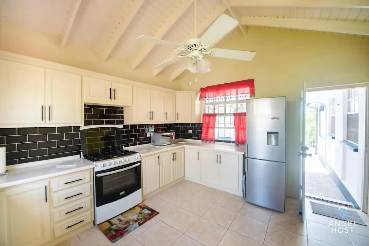 Beachy Cottage I Kitchen I Wi-Fi I Shaded Cabana I Parking サンフィリップ 別荘