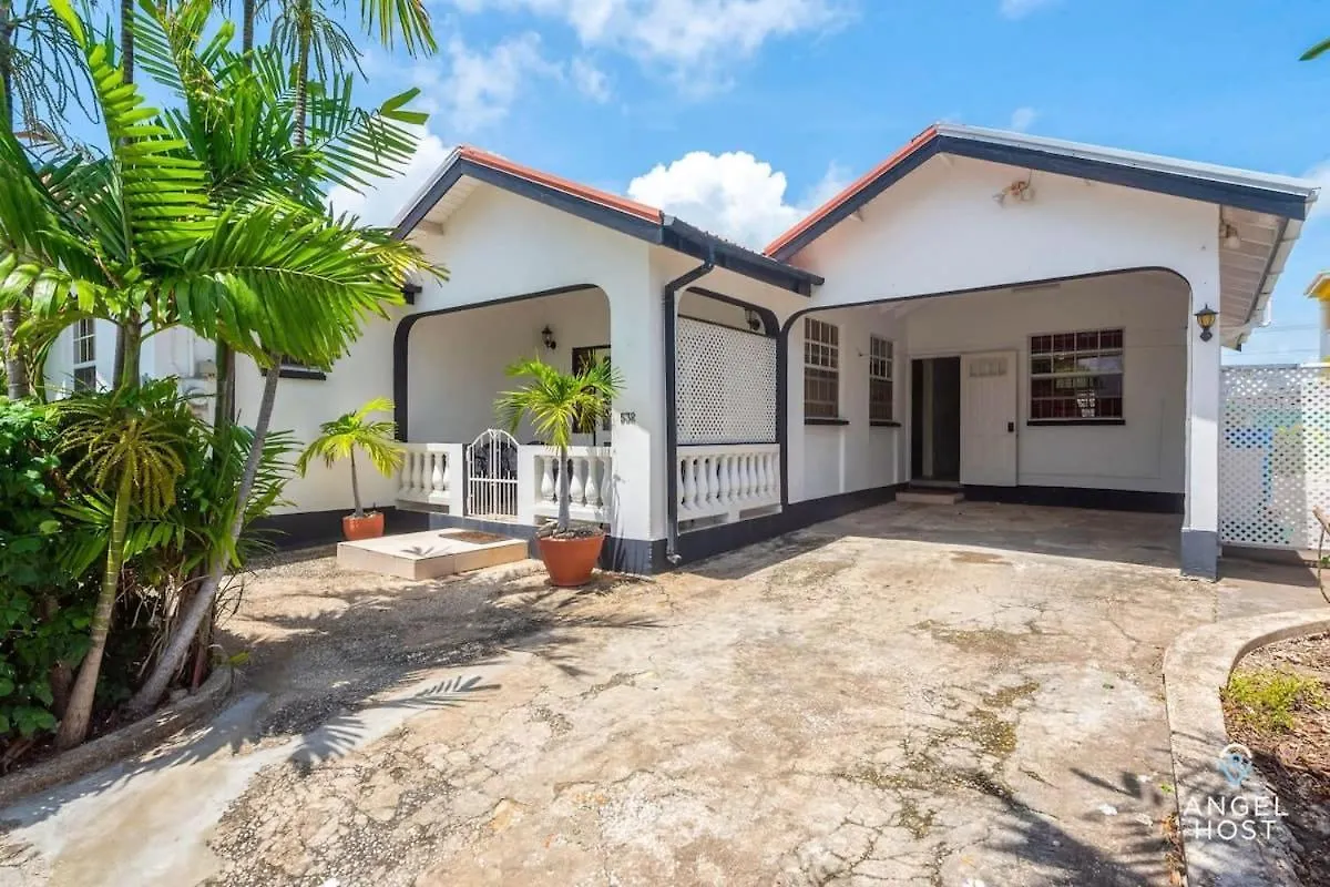 Beachy Cottage I Kitchen I Wi-Fi I Shaded Cabana I Parking サンフィリップ