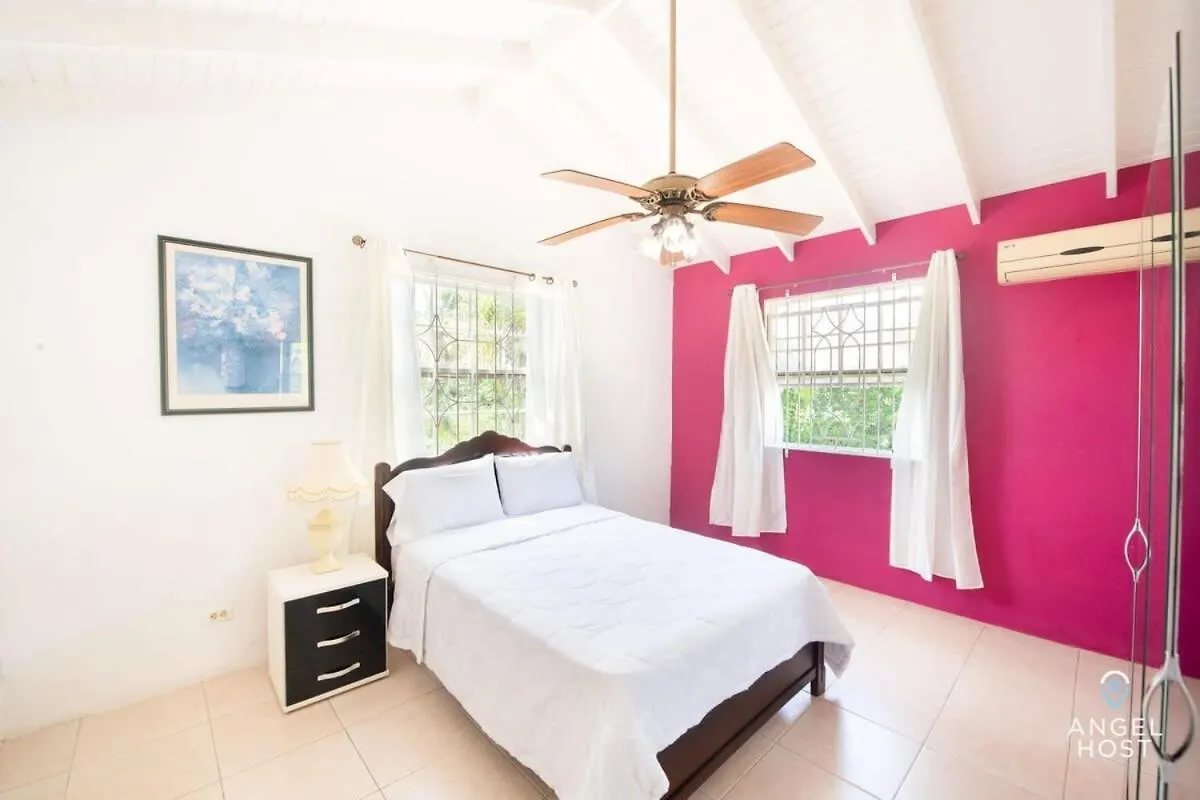 Holiday home Beachy Cottage I Kitchen I Wi-Fi I Shaded Cabana I Parking Saint Philip