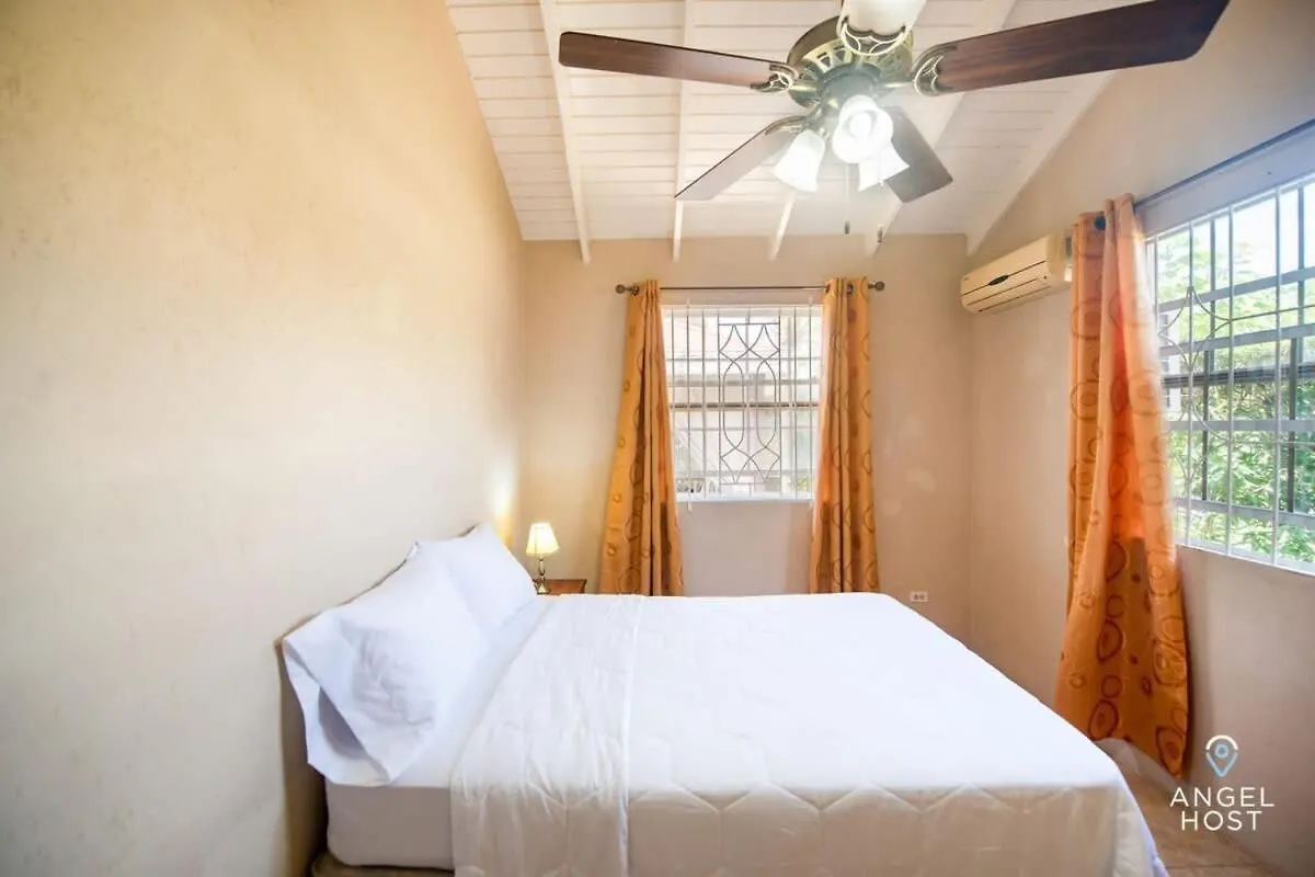 Beachy Cottage I Kitchen I Wi-Fi I Shaded Cabana I Parking Saint Philip Holiday home